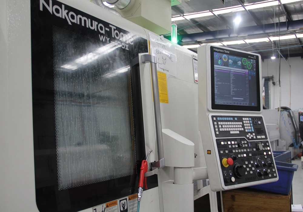 CNC Nakamura Tome NTY-250 sliding-lathe machine