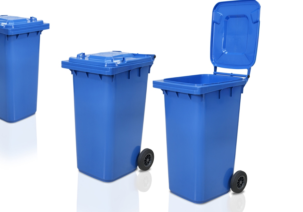 Blue wheelie bins manufactured with Injection moulding machines from KraussMaffei